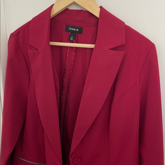 🎄Torrid Bold Red Blazer Jacket womens size zero - Picture 5 of 8